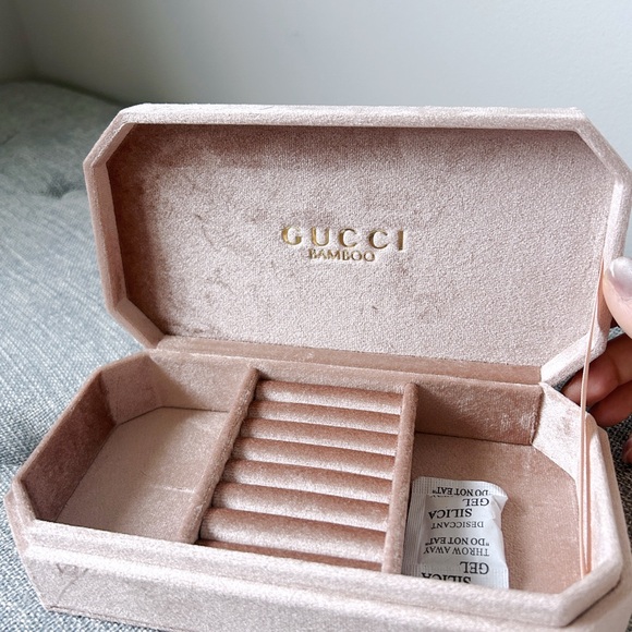Gucci Pink Velvet Jewelry Case - Picture 2 of 5